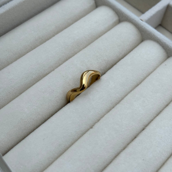 Wave Adjustable Ring